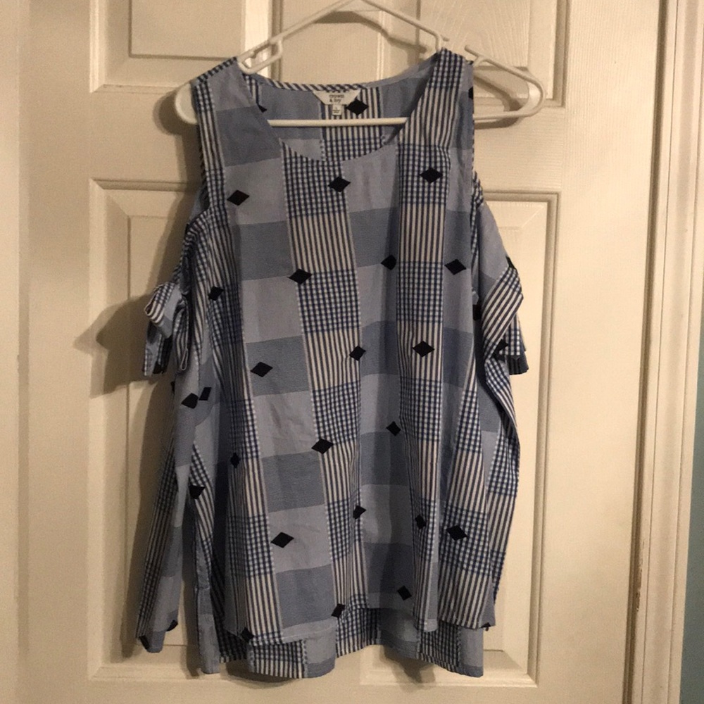 Crown and Ivy cold shoulder blouse